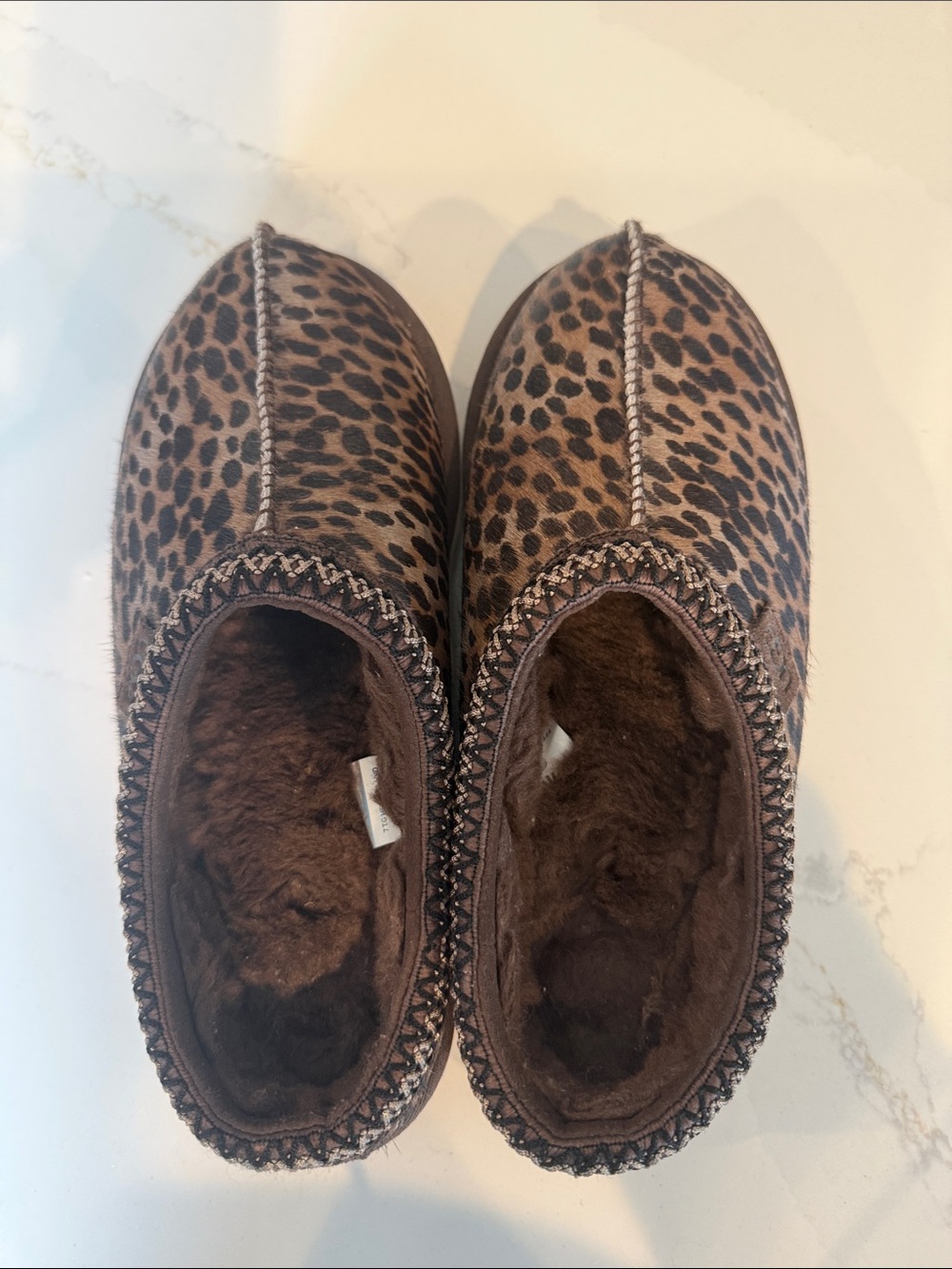 UGG Women’s Leopard Print Faux-Fur Lined Slip-On Slippers, size 9